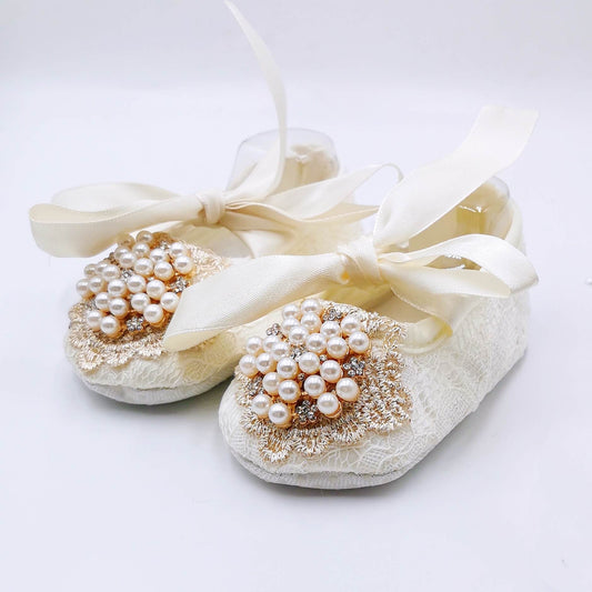 Dreamy pearl baby shoes