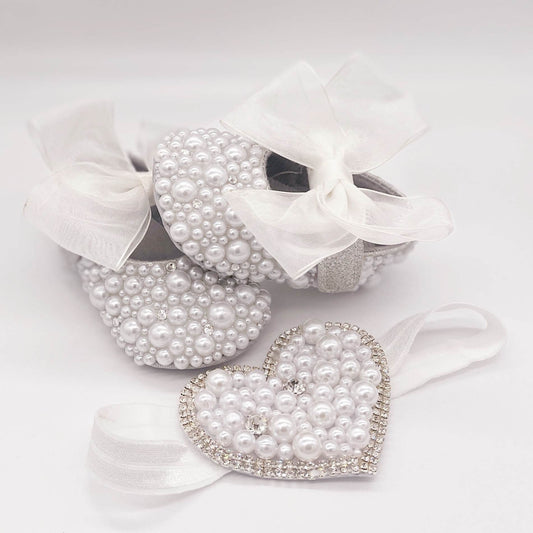 Pearly baby shoes and headband - white